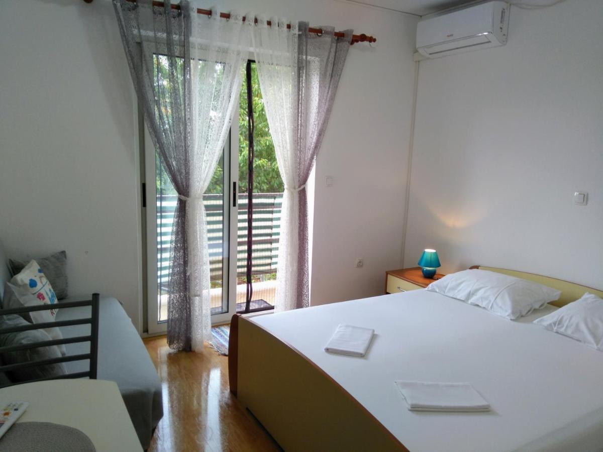 Apartments And Room Markovic Rovinjsko Selo Exterior photo